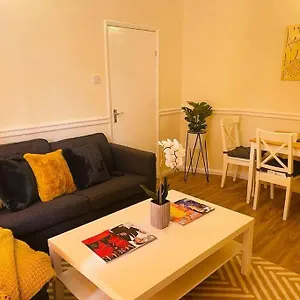 Apartment Superb And Comfortable 3bd In, Dagenham